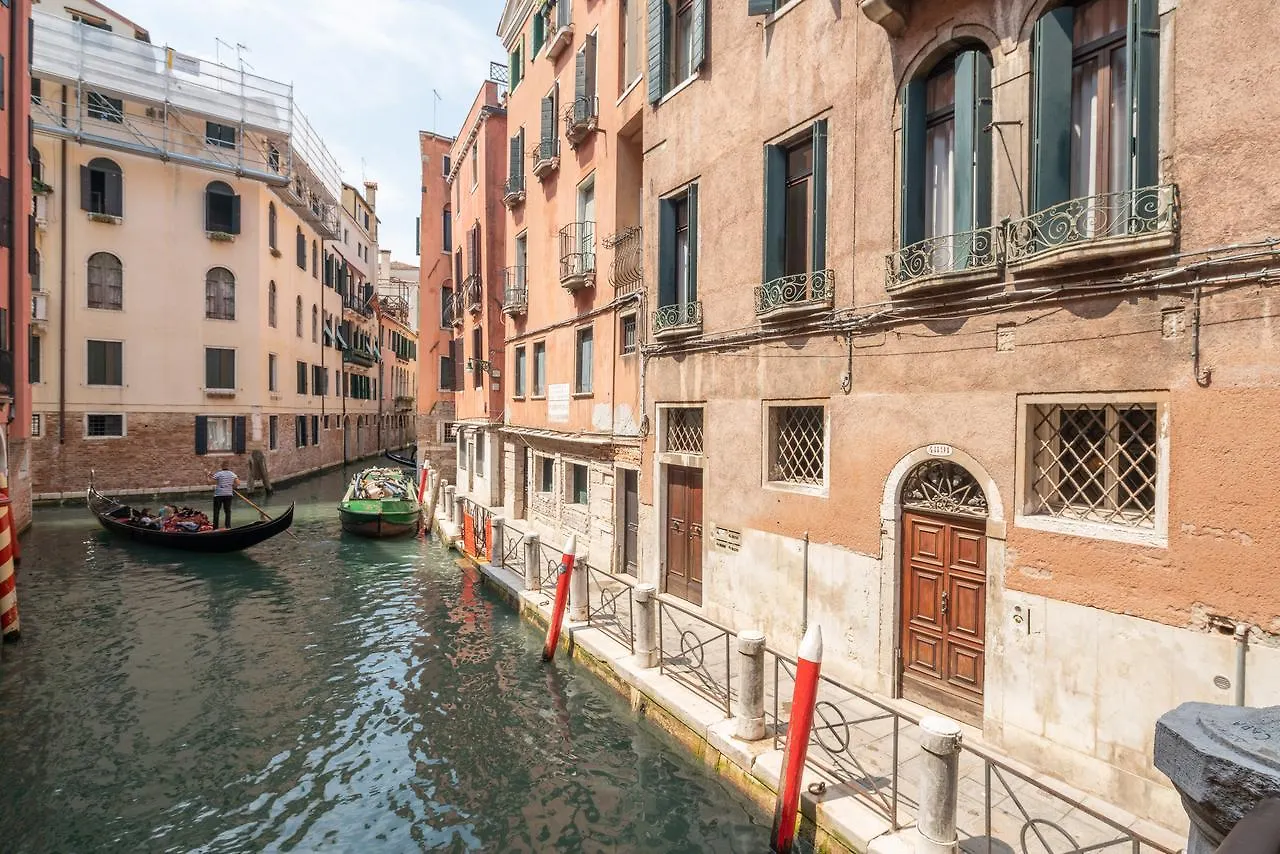 Ve.N.I.Ce Cera Casa Dolce Vita Benátky 0*,